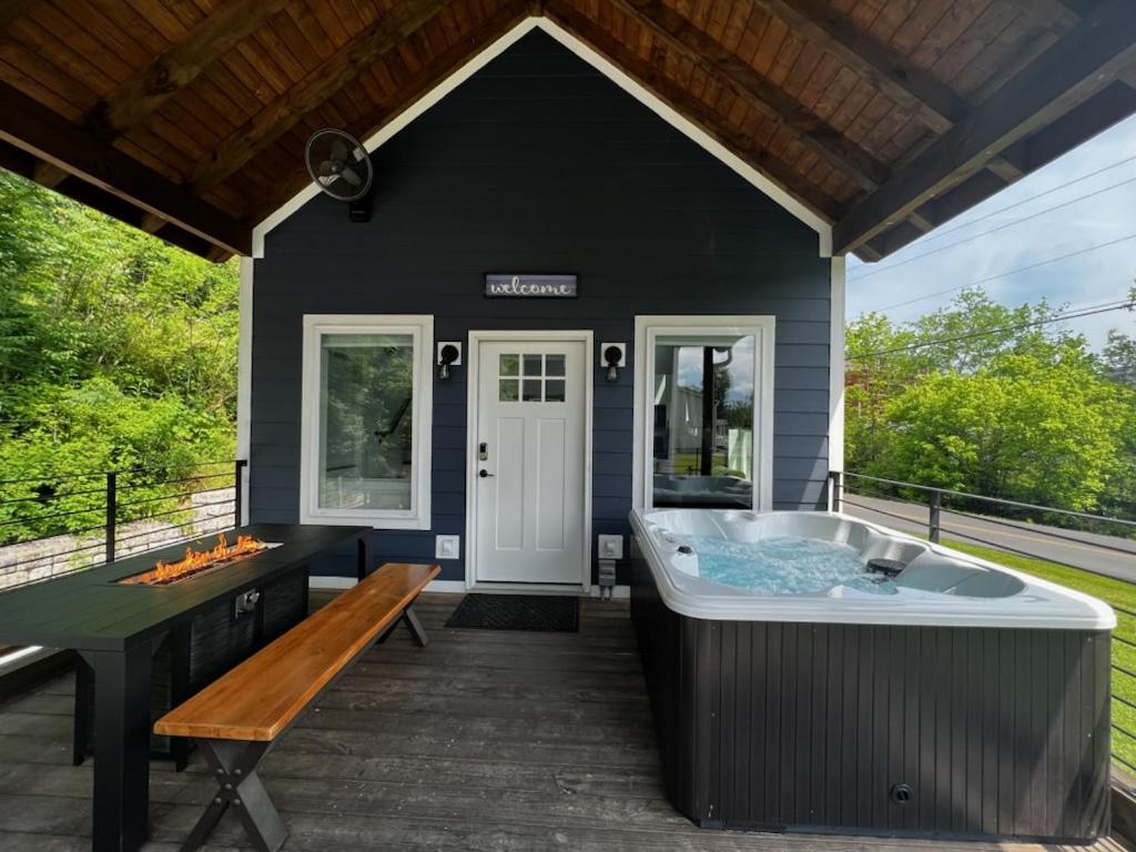Modern Smoky Mountain Tiny House Appartement Pigeon Forge Buitenkant foto