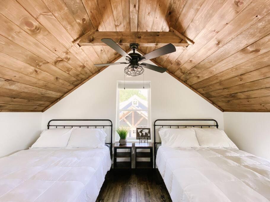 Modern Smoky Mountain Tiny House Appartement Pigeon Forge Buitenkant foto